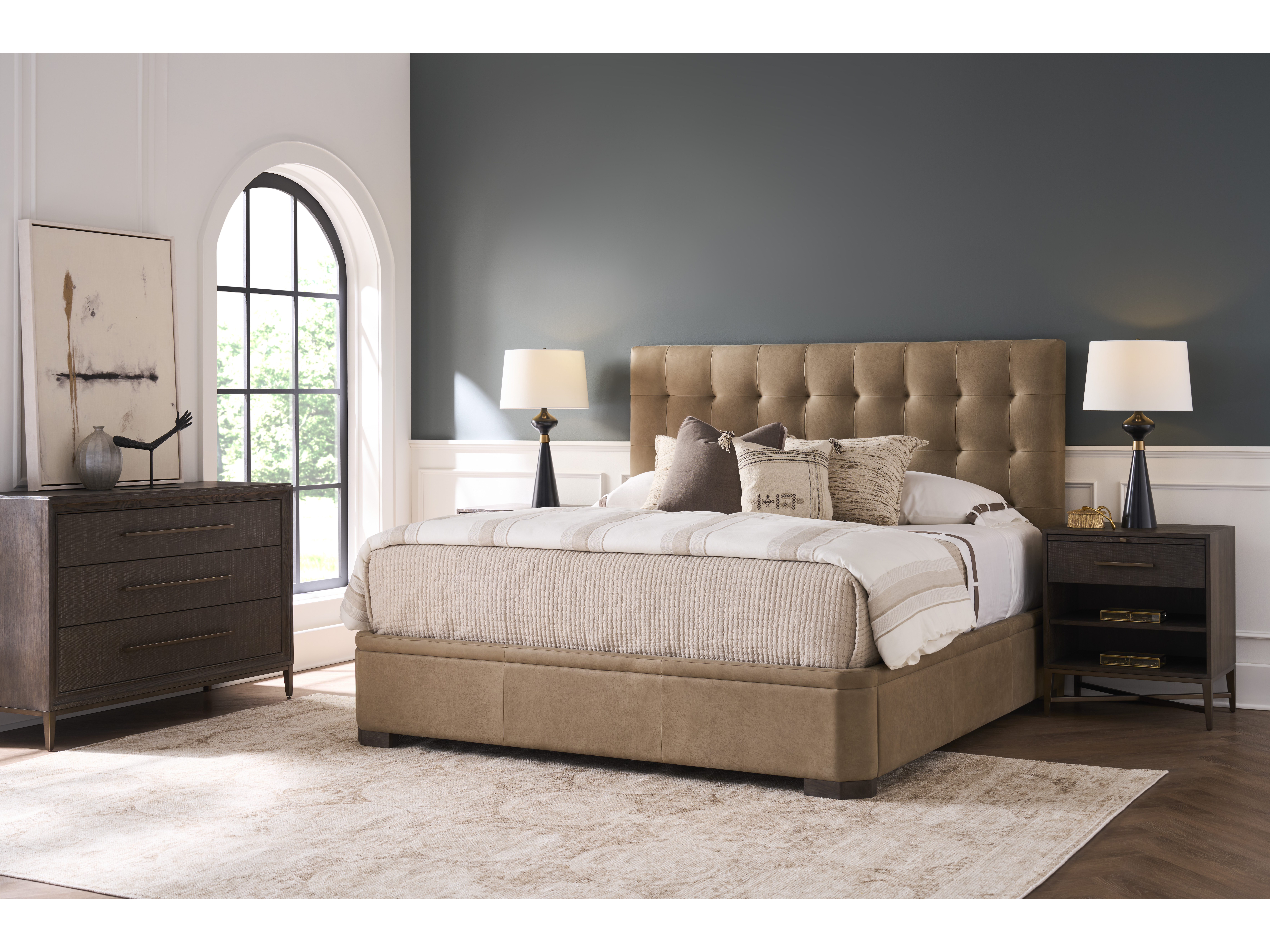 Montclair Upholstered Bed King Room Scene