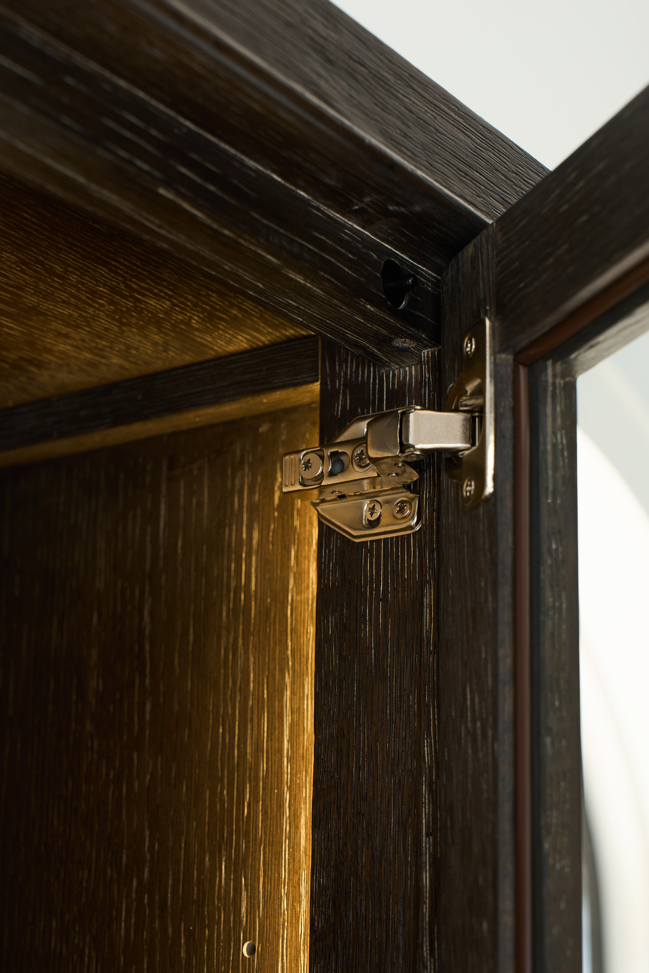 Soft Close Hinges Slide Image