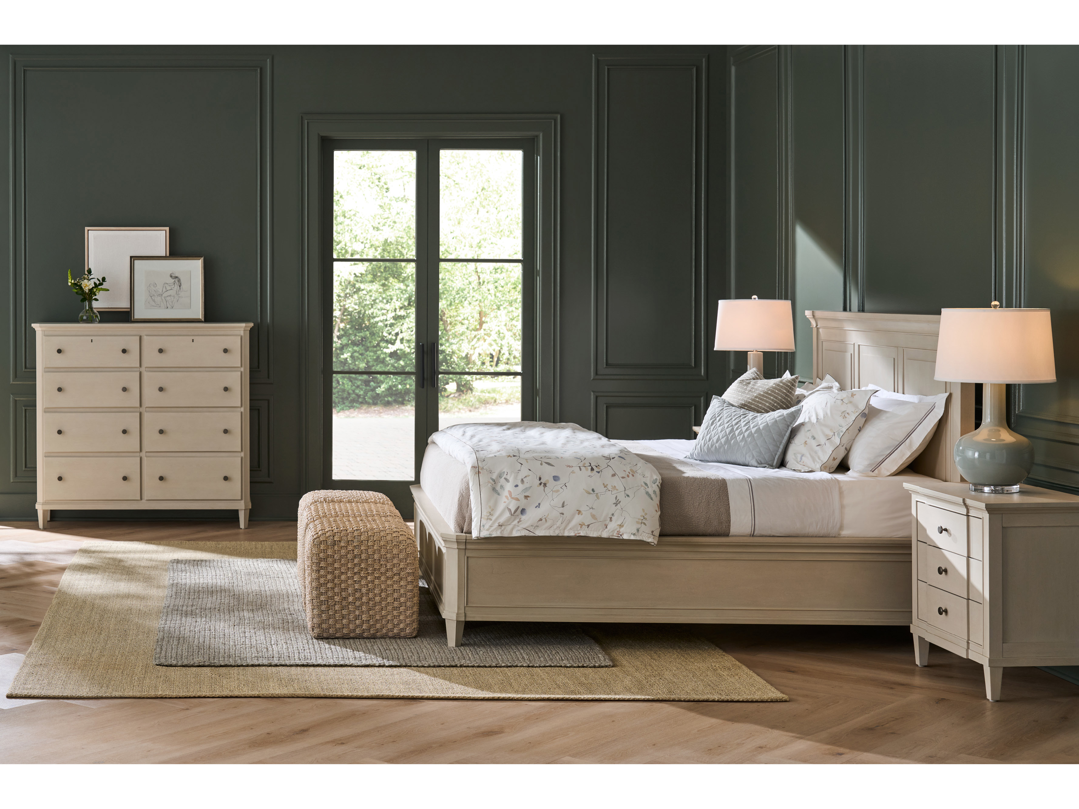 Willow Panel Bed King Room Scene