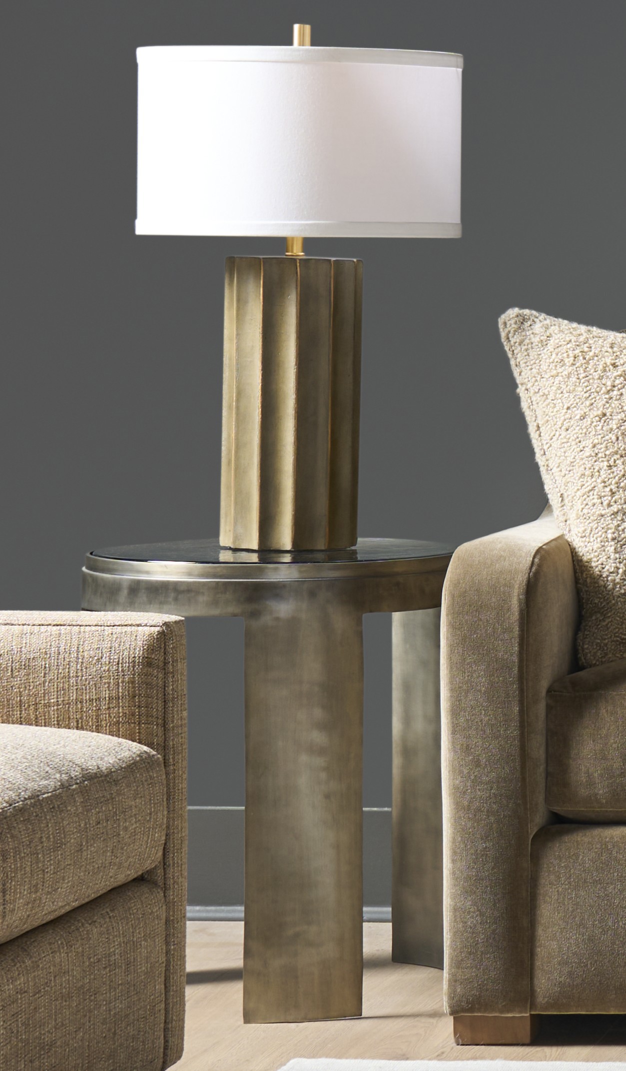 Nuvola Round End Table Room Scene