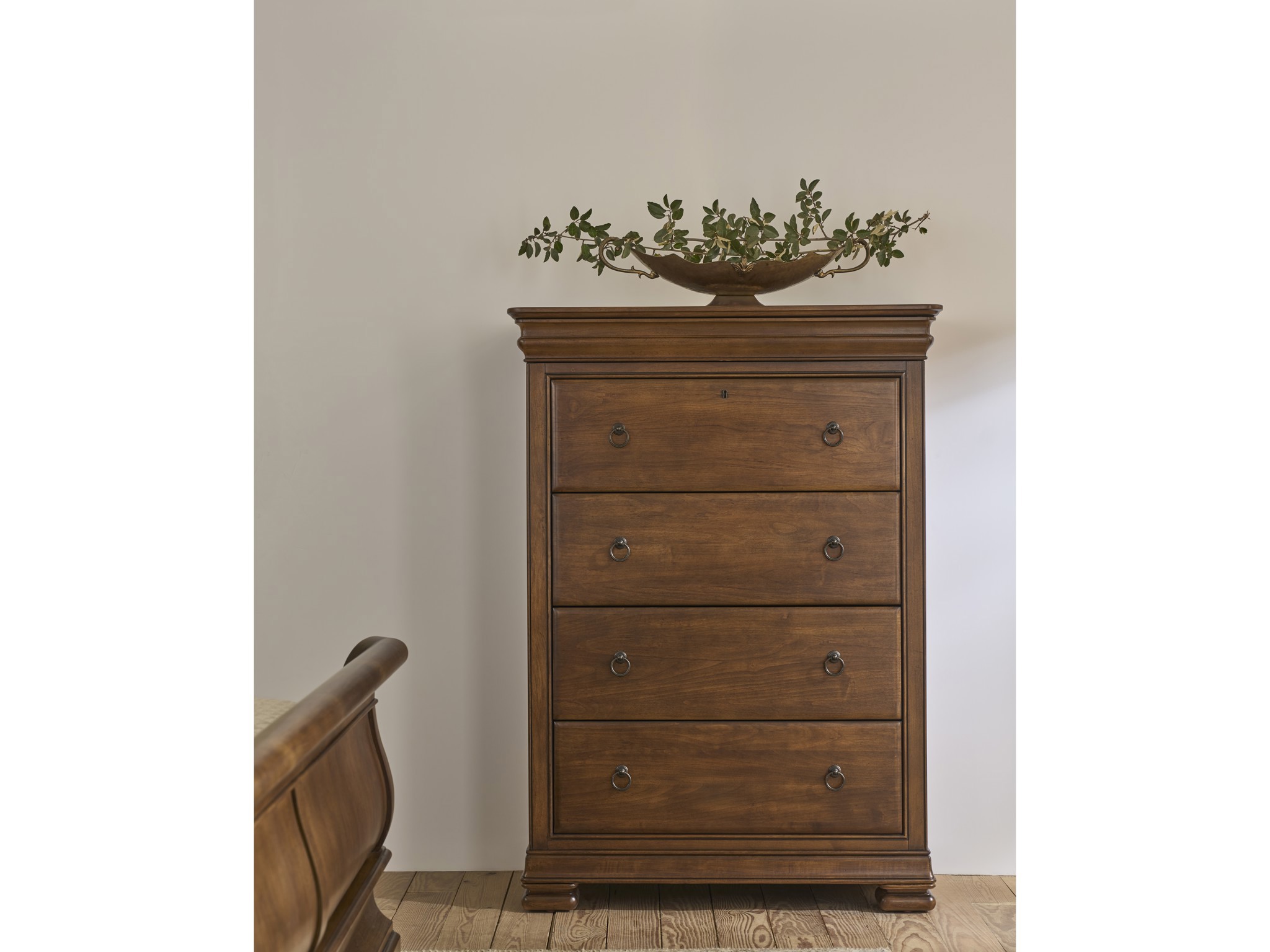 Drawer Chest - Multiple item room scene