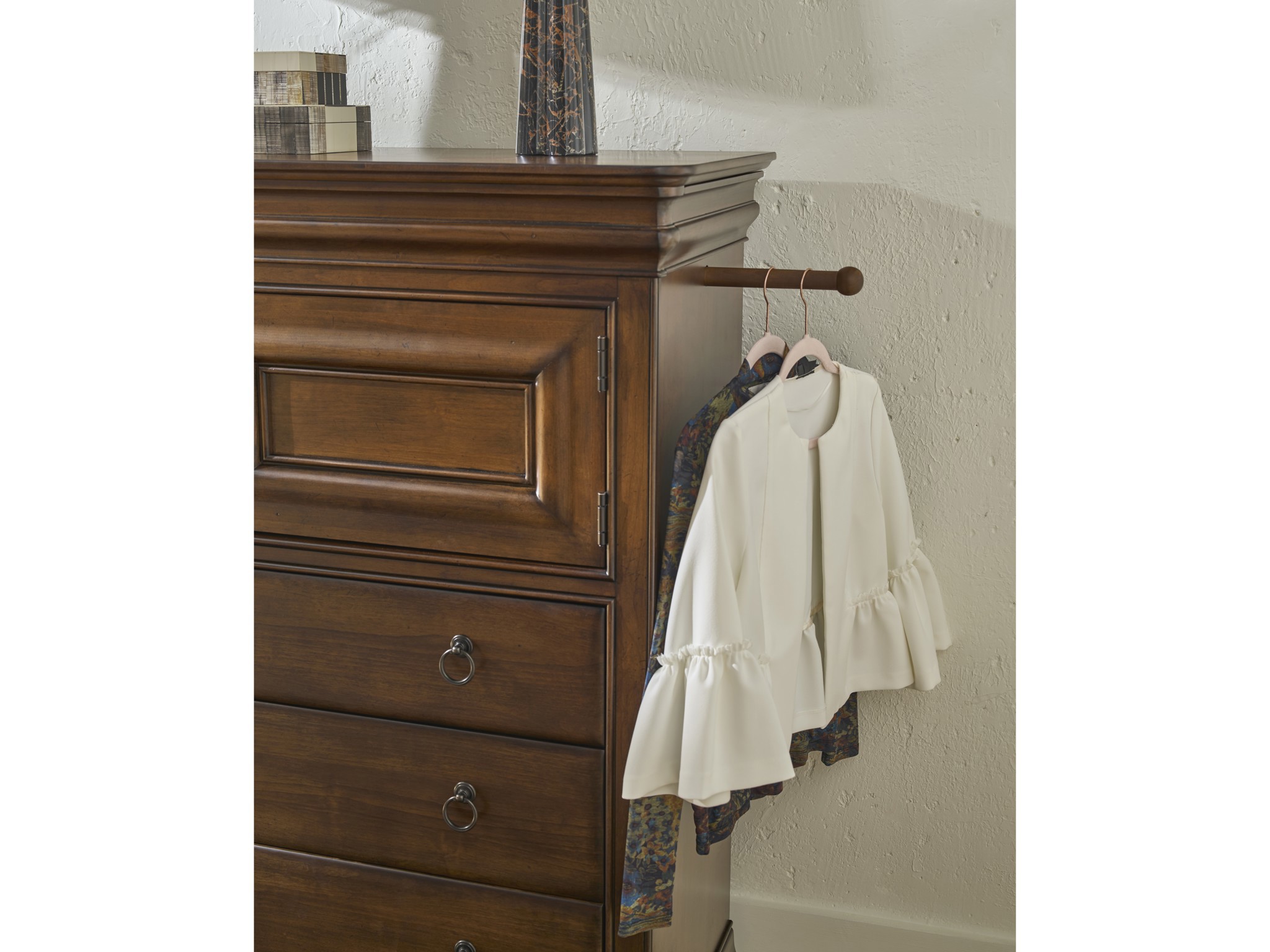 Dressing Chest - Multiple item room scene