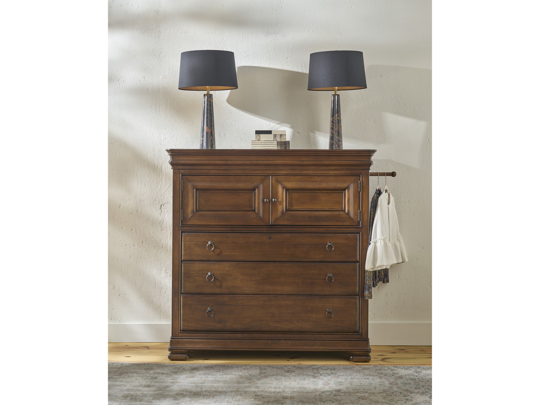 Dressing Chest - Multiple item room scene