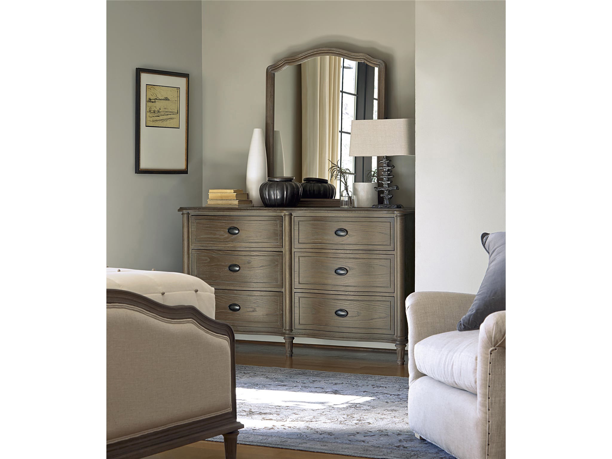 Drawer Dresser - Multiple item room scene