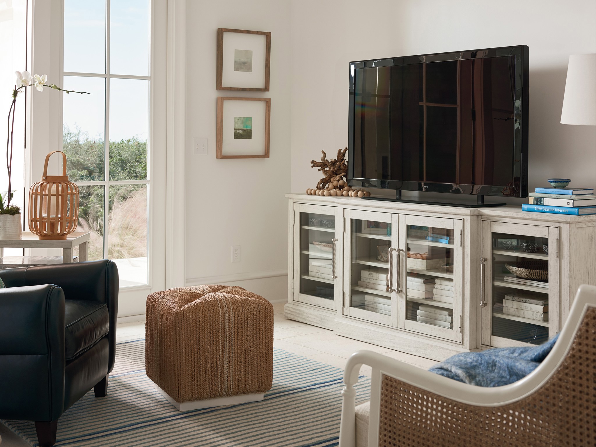 Escape Entertainment Console - Multiple item room scene