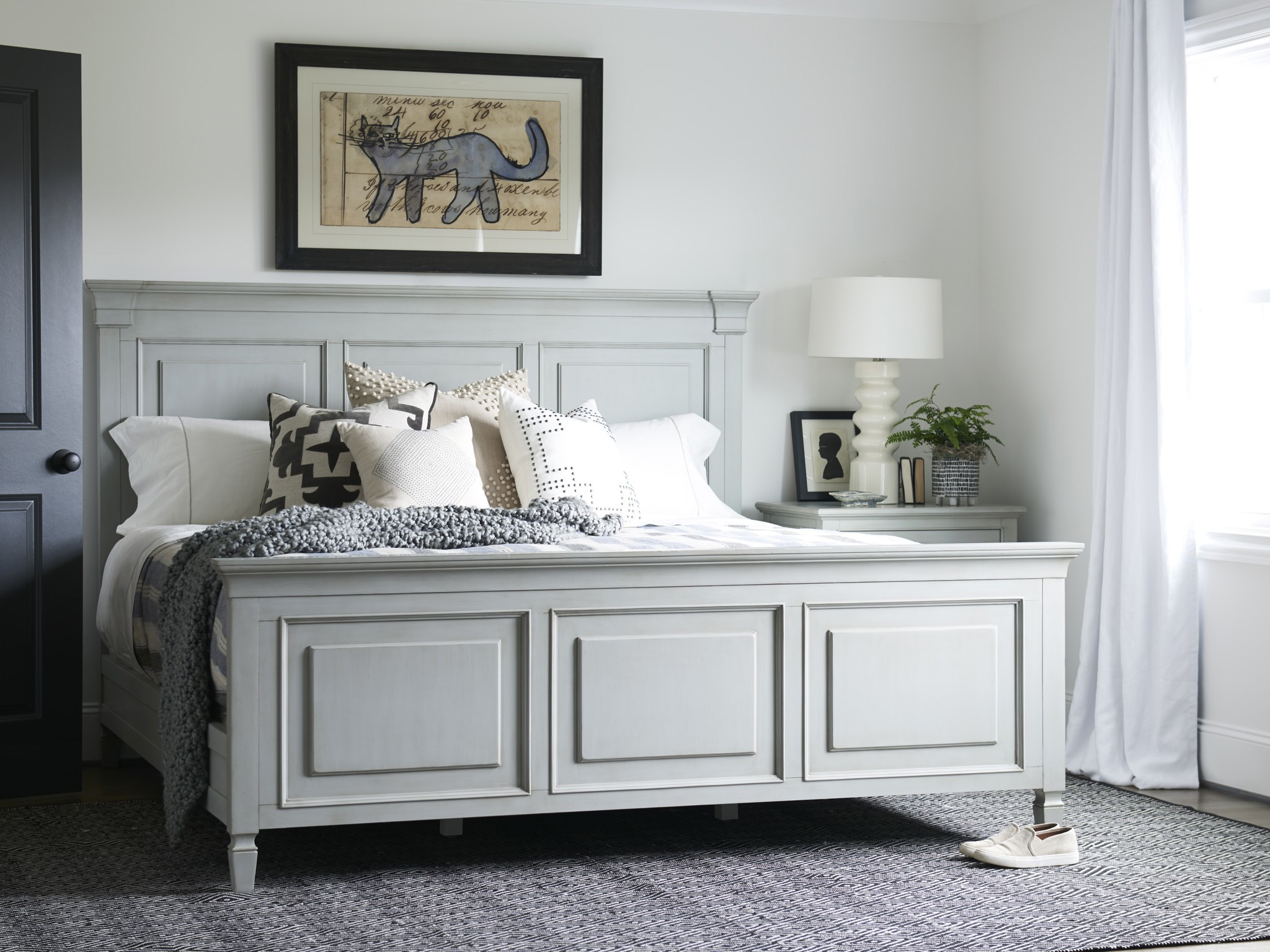 Queen Panel Bed - Multiple item room scene