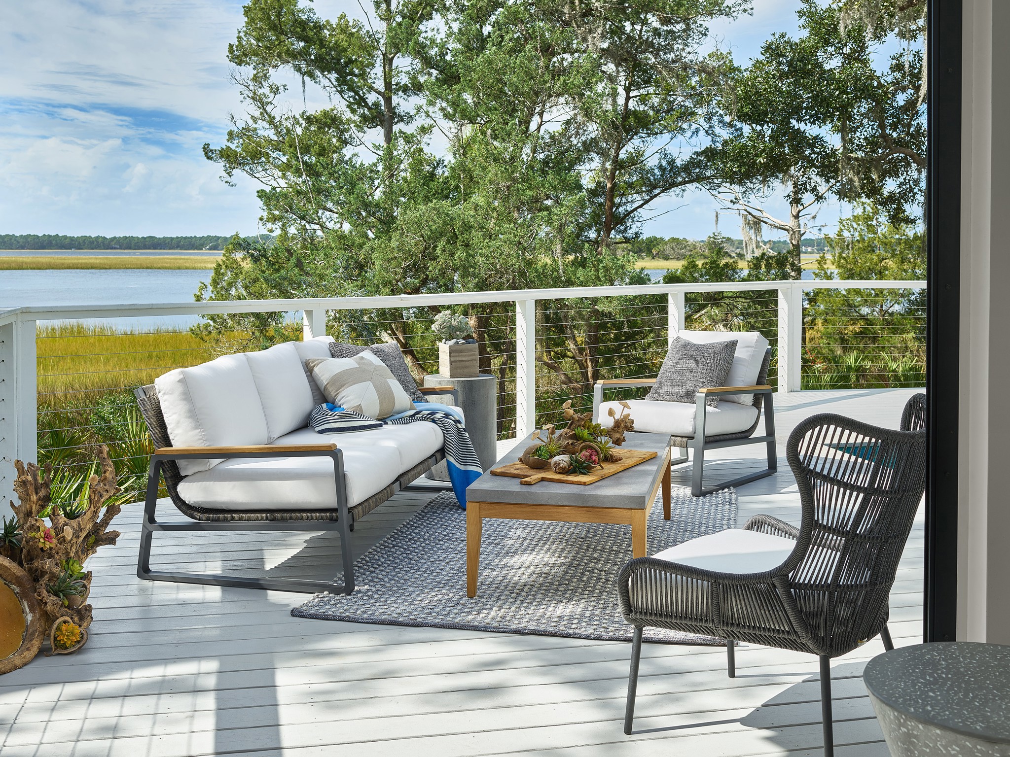 Hatteras Chair - Multiple item room scene
