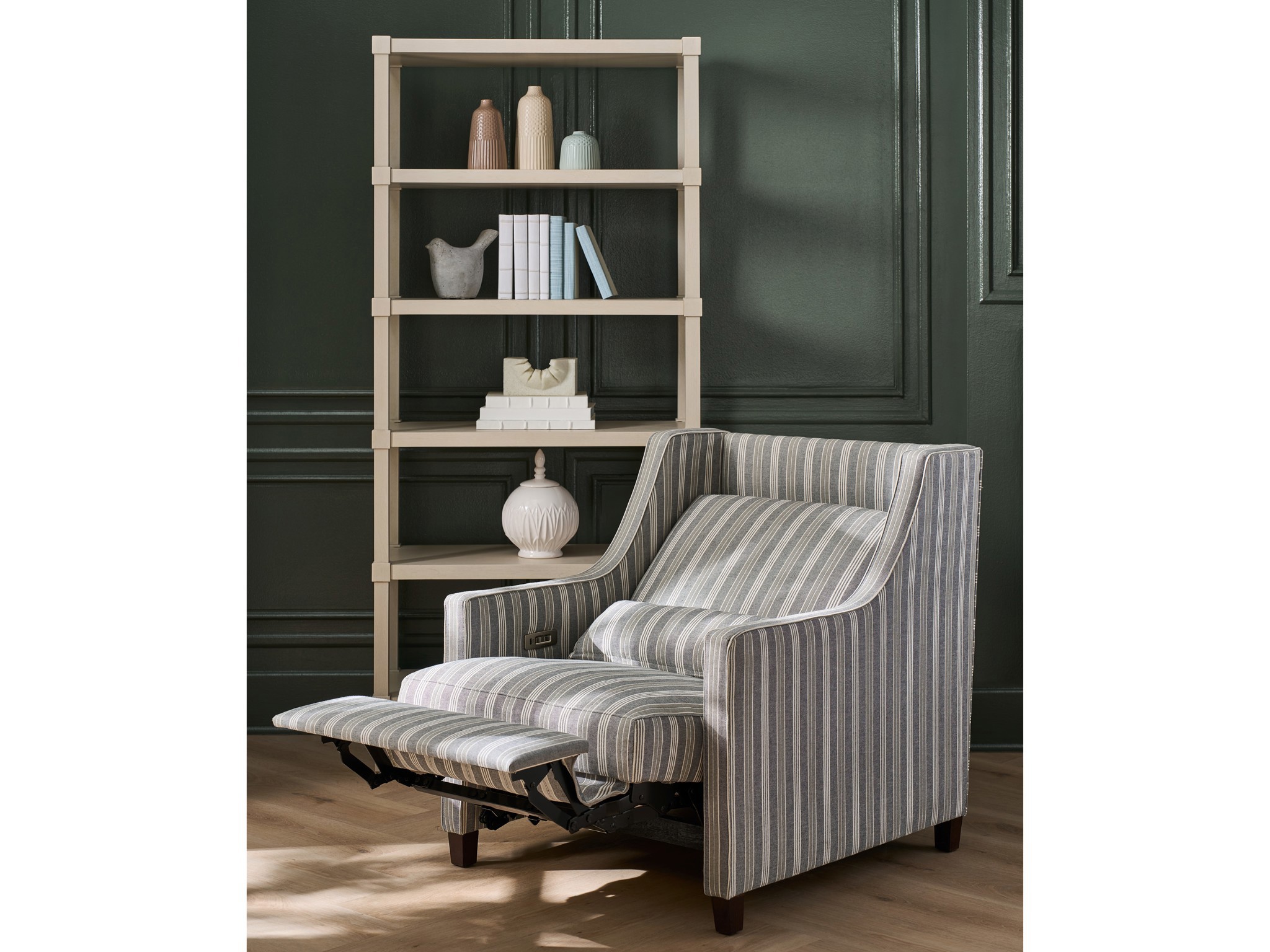 Hudson Recliner - Special Order - Multiple item room scene