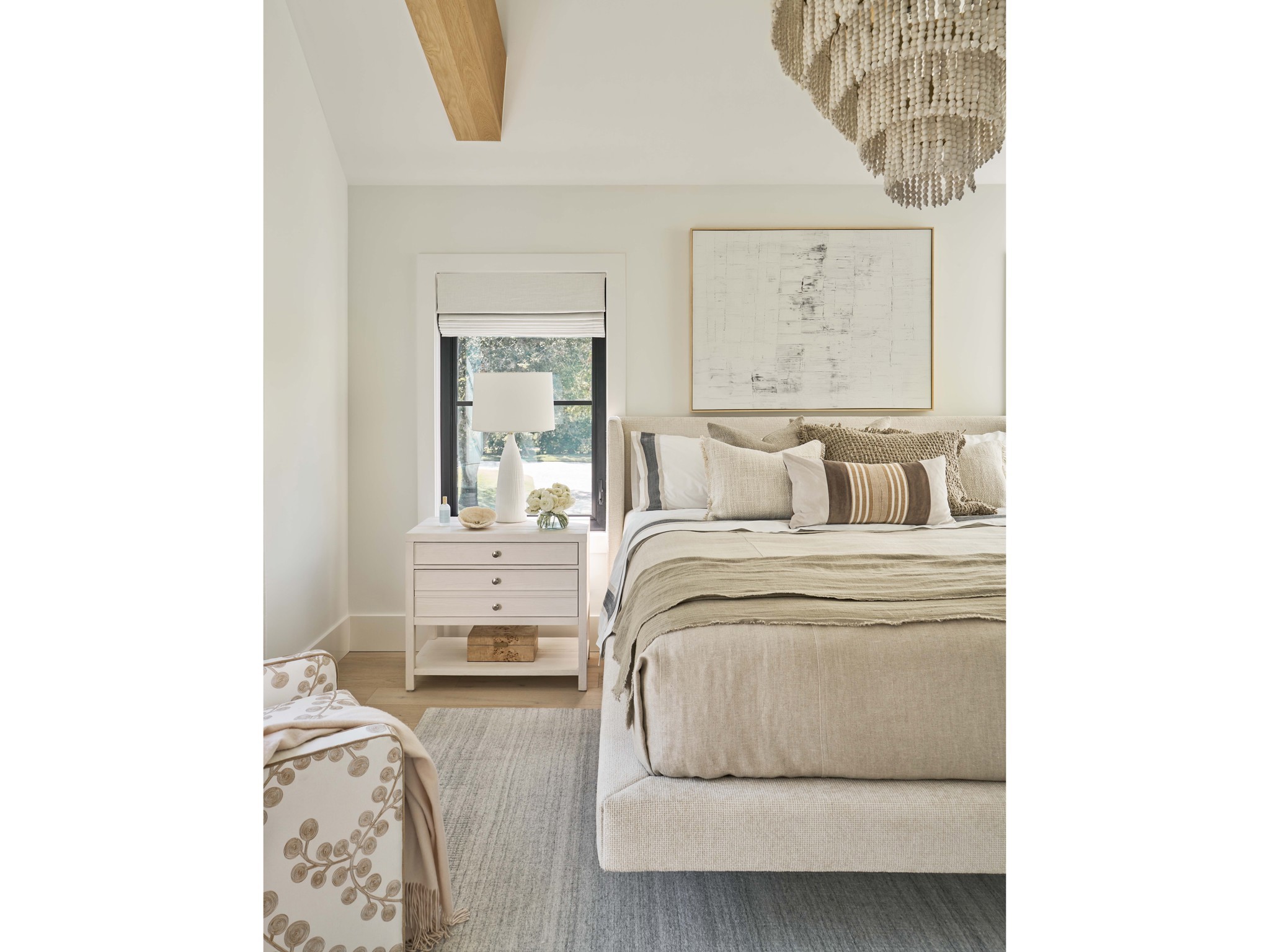 Sainte-Ann Upholstered Bed King - Multiple item room scene