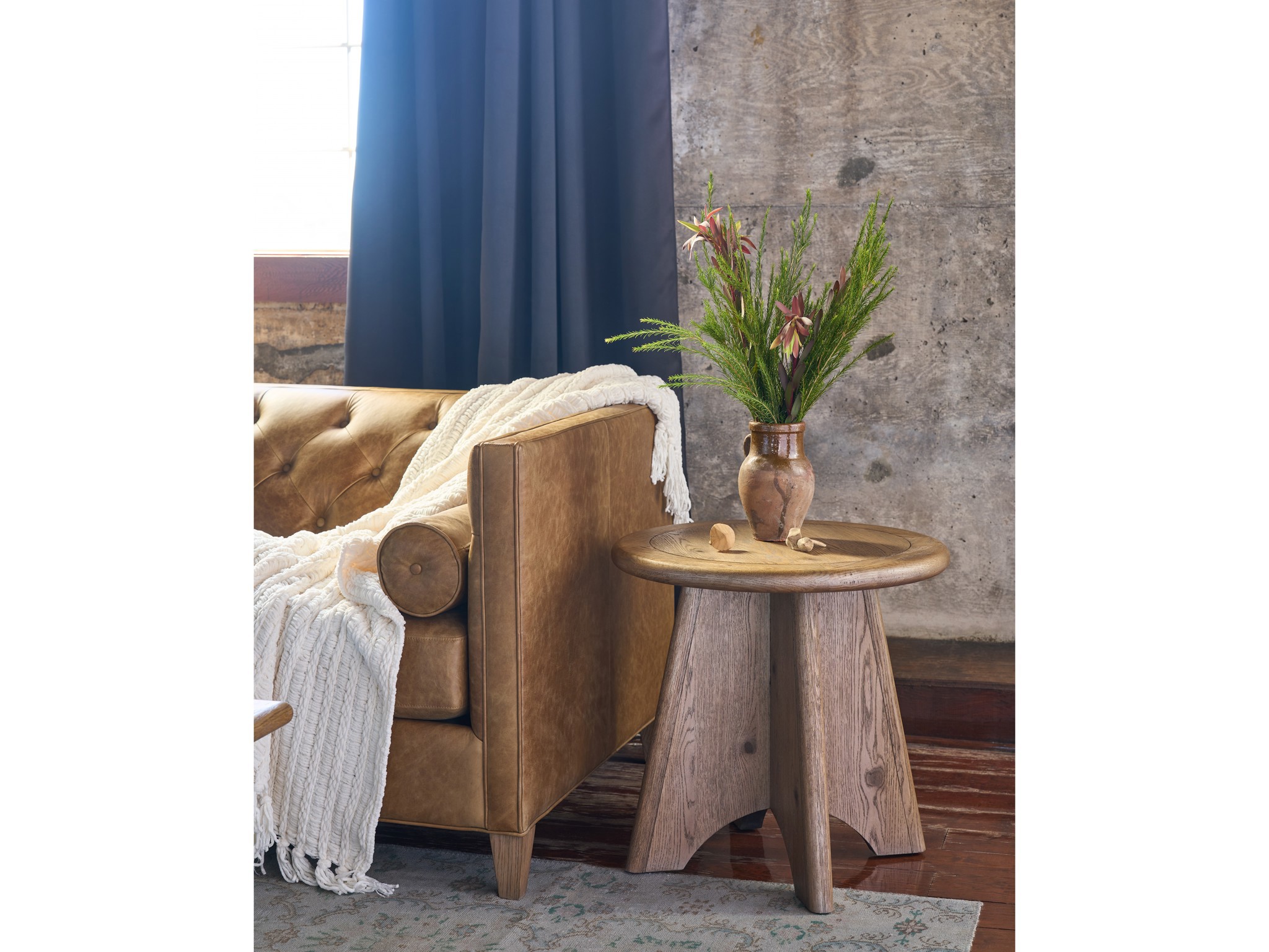 Sienna Round Side Table - Multiple item room scene