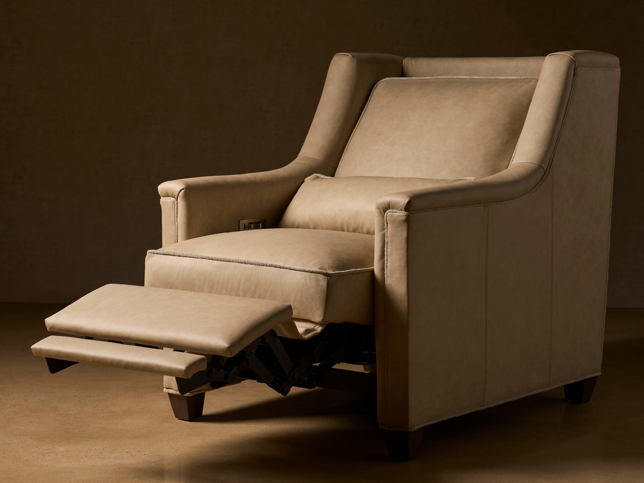 U Choose Motion Petite Recliner - Special Order - Multiple item room scene