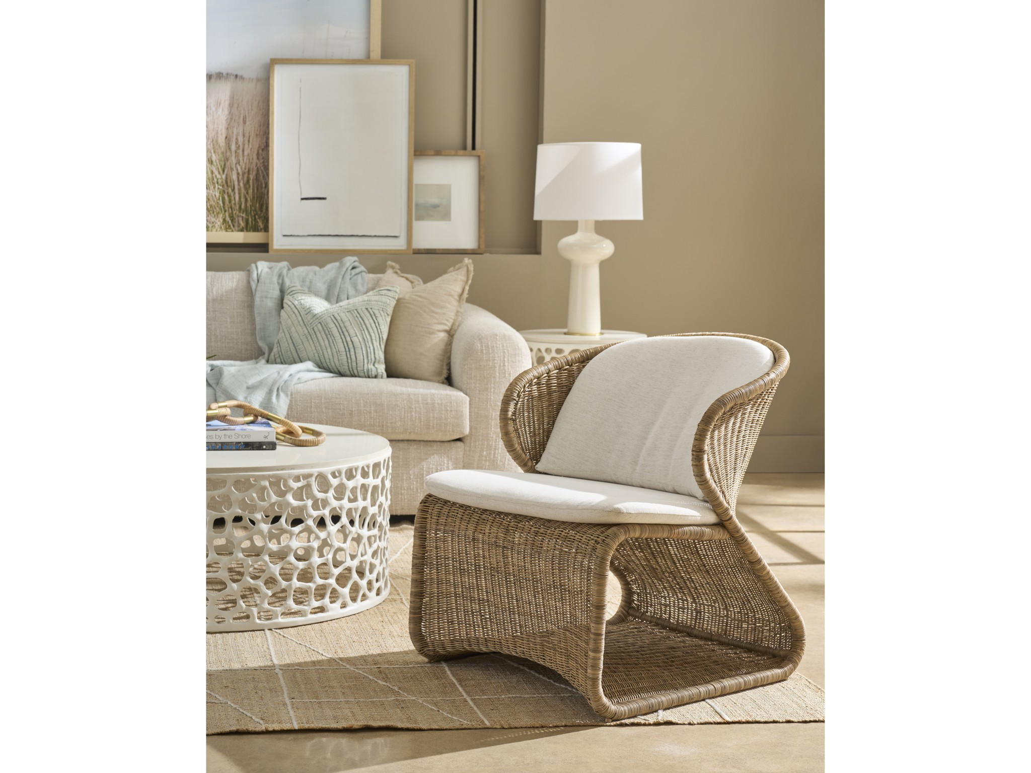 Oasis Lounge Chair - Multiple item room scene