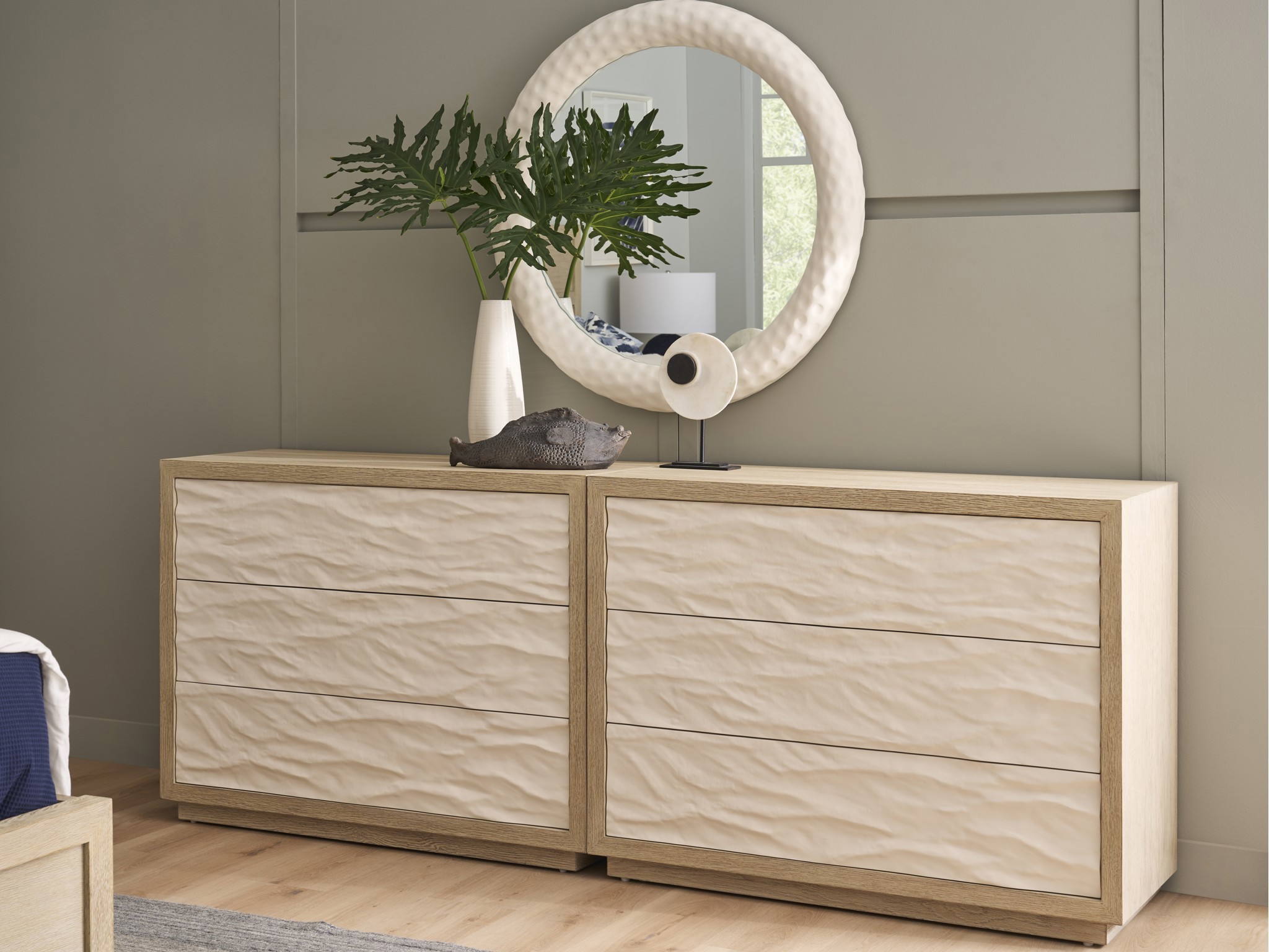 Oasis Dresser - Multiple item room scene