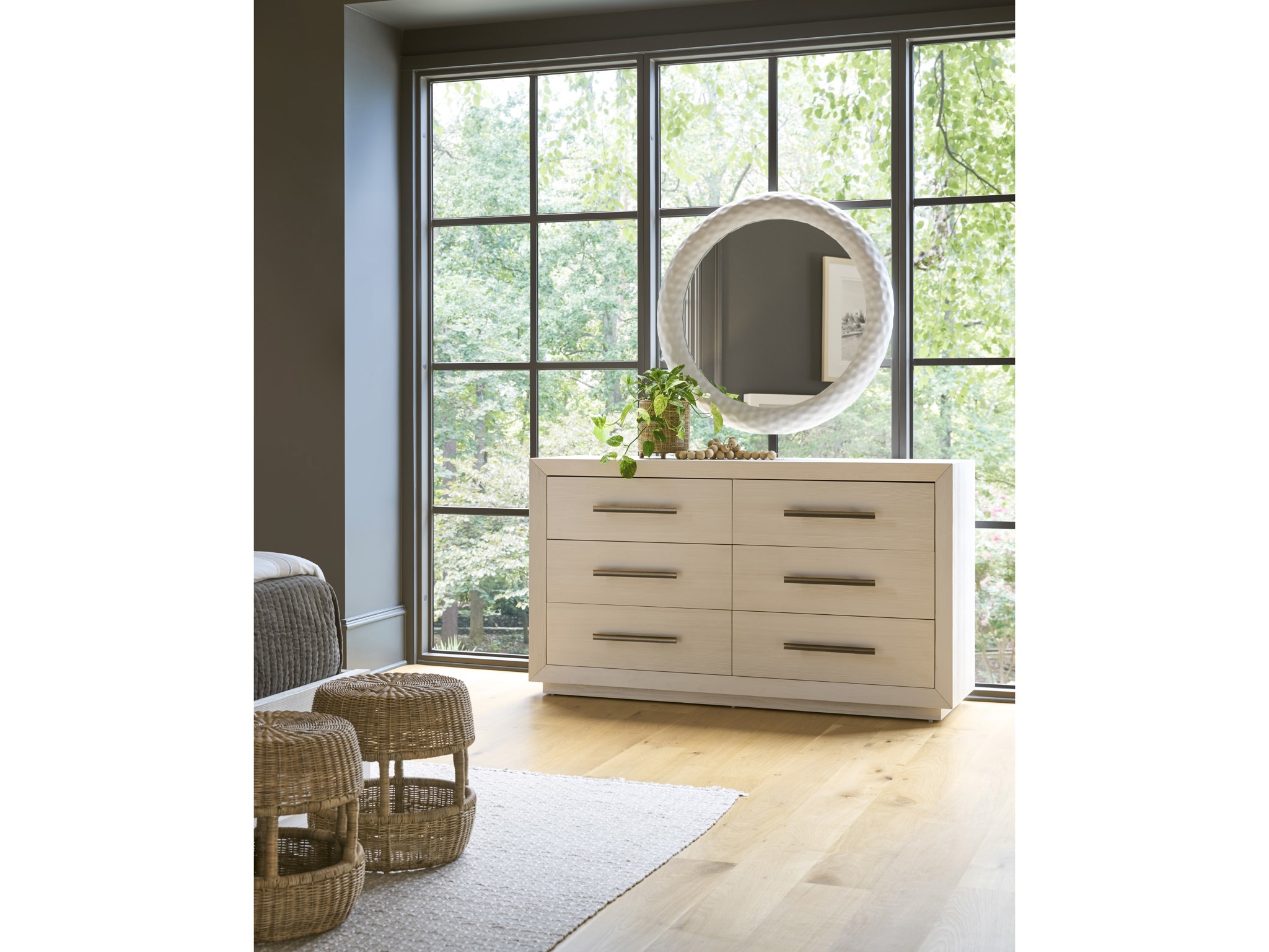 Shoreline Dresser - Multiple item room scene