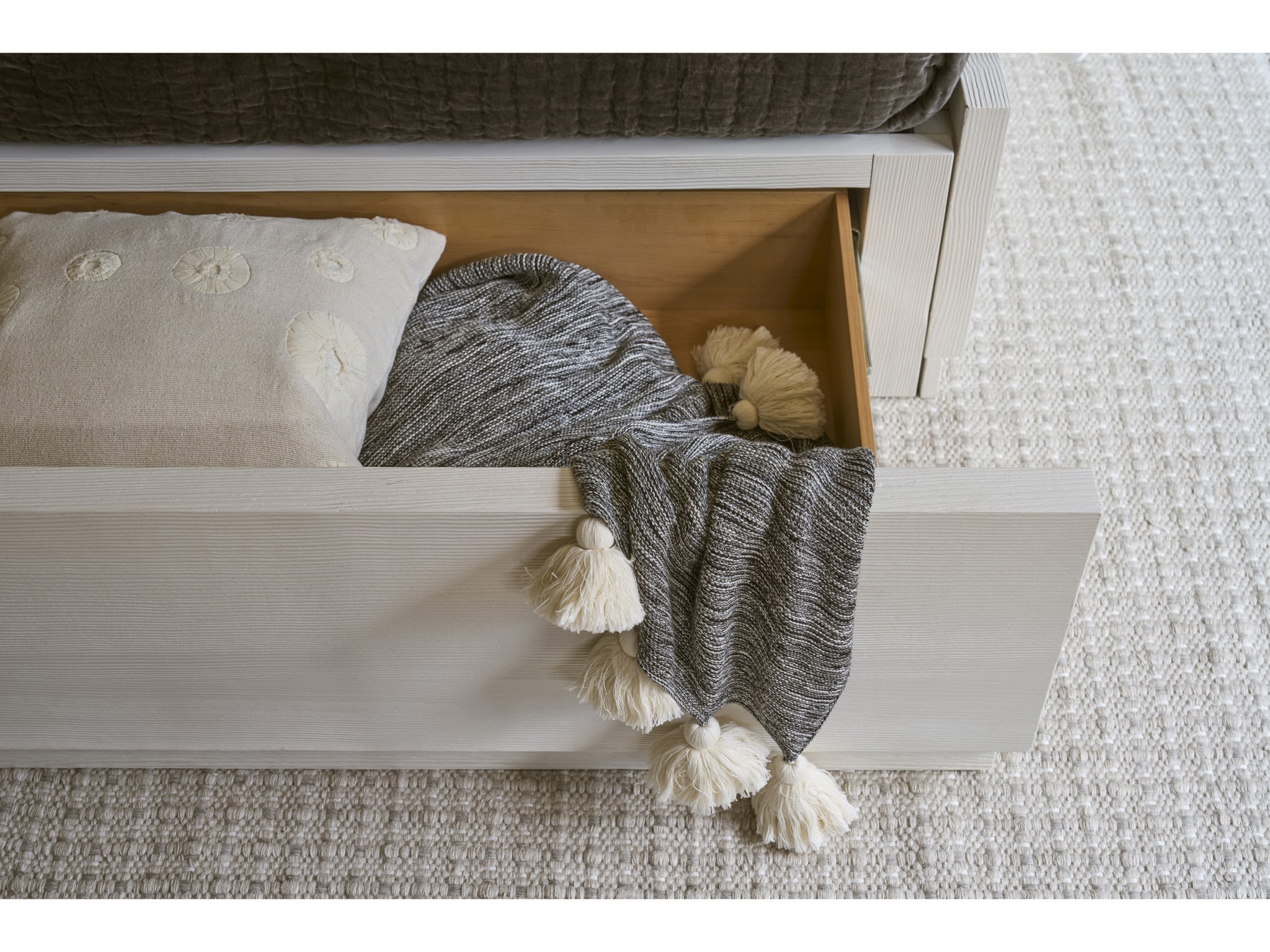 Shoreline Panel Storage Bed Queen - Multiple item room scene