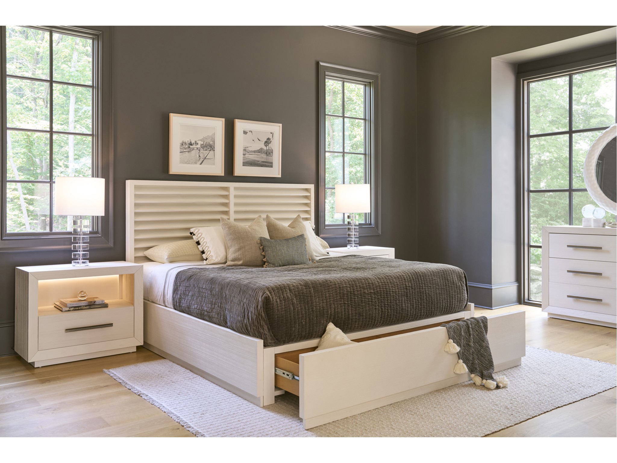Shoreline Panel Storage Bed King - Multiple item room scene