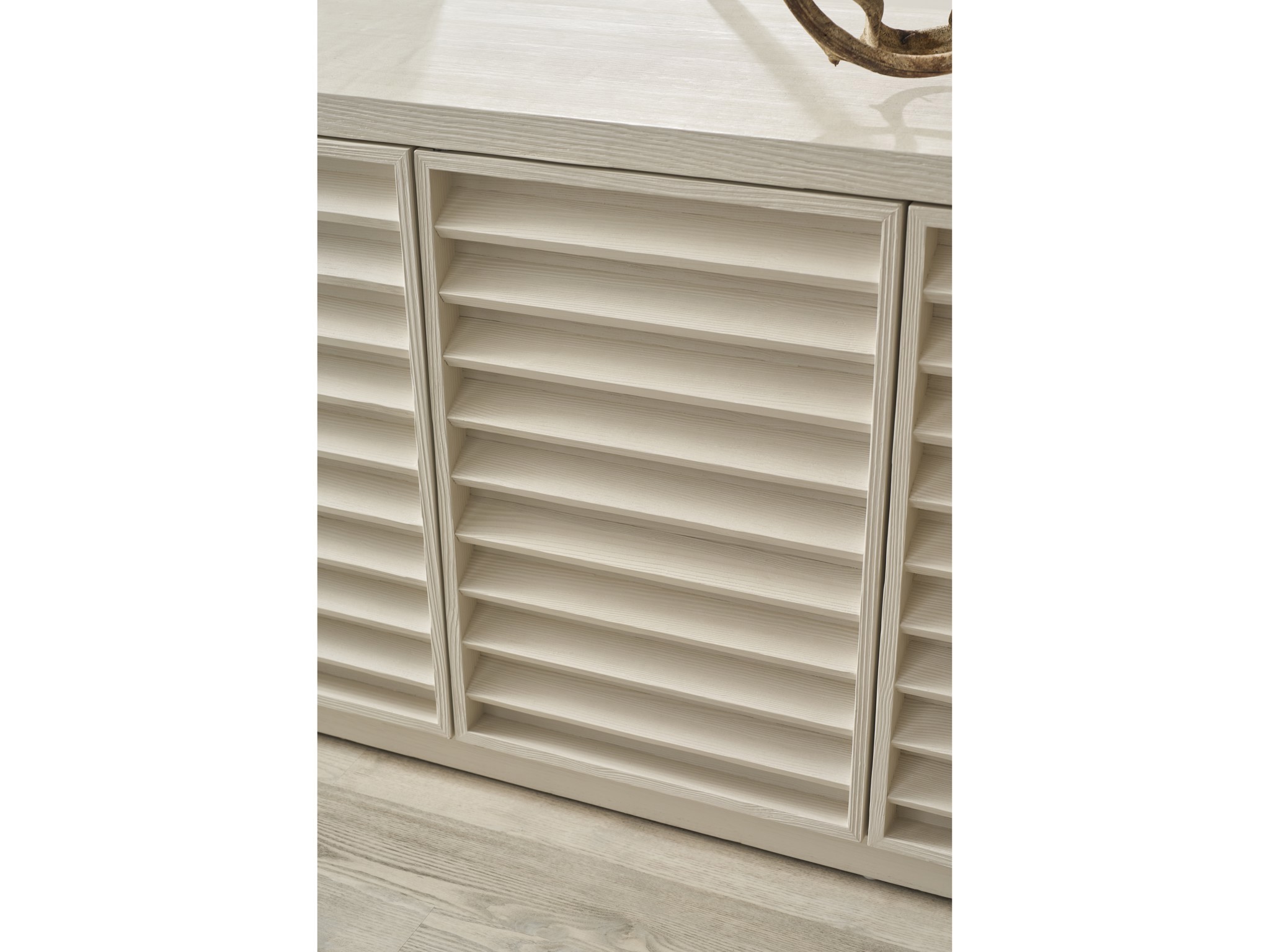 Shoreline Credenza - Multiple item room scene