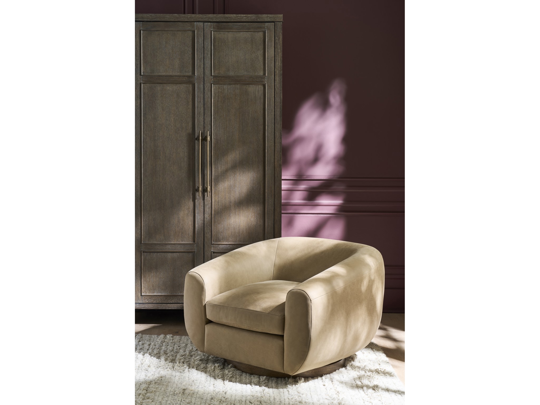 Fitz Swivel Chair - Multiple item room scene