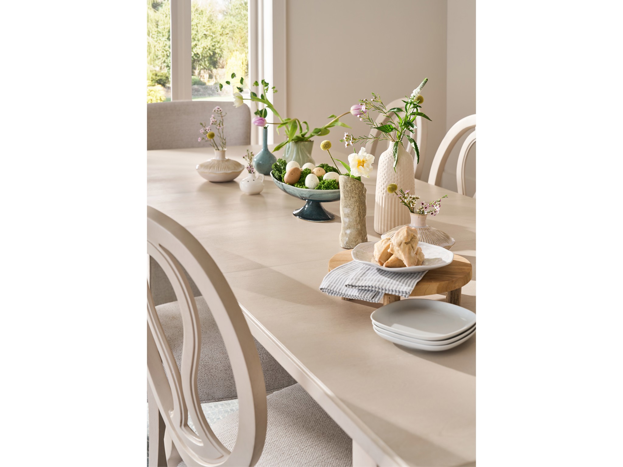 Willow Dining Table - Multiple item room scene