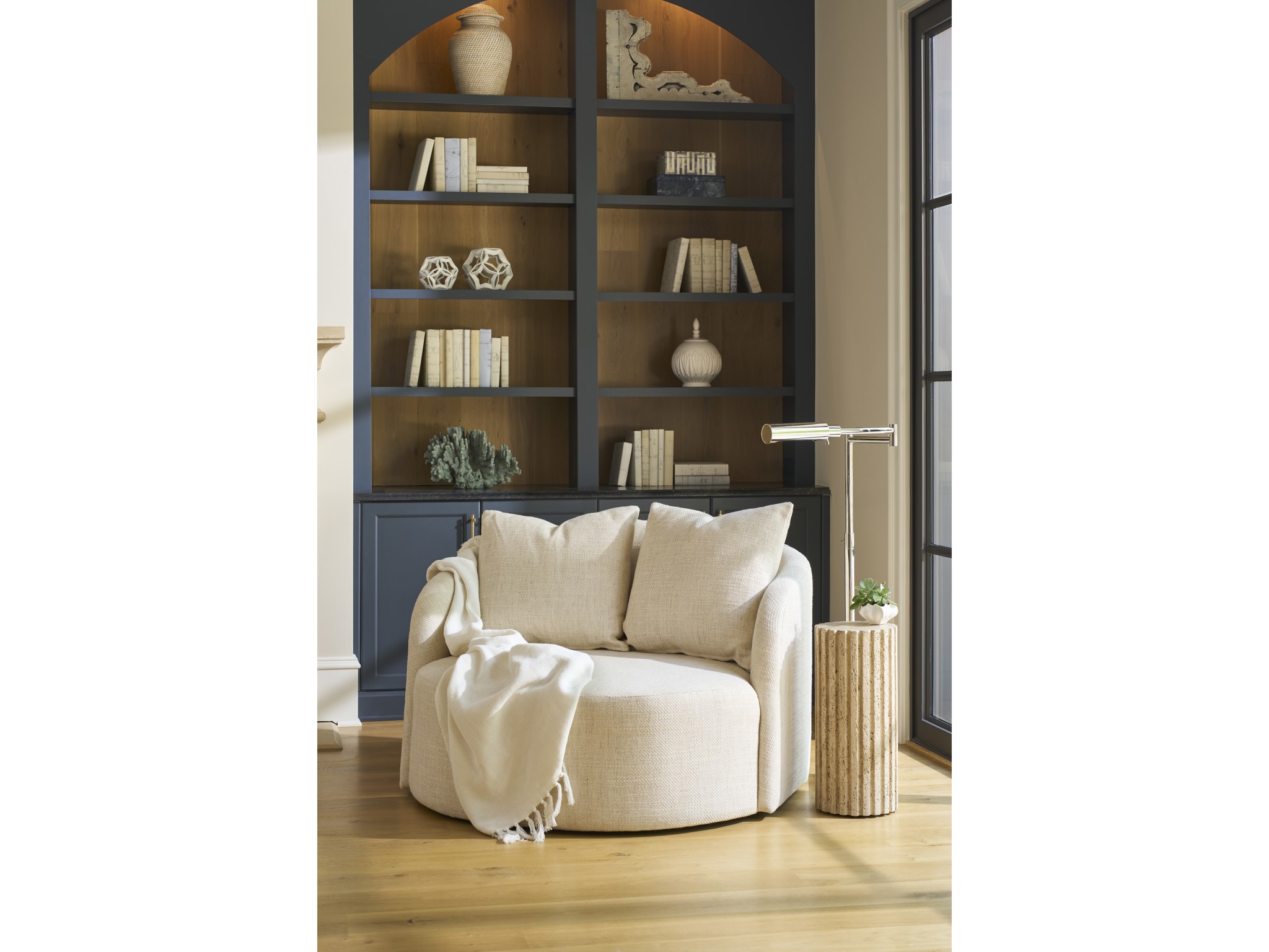 Oxford Chaise - Special Order - Multiple item room scene