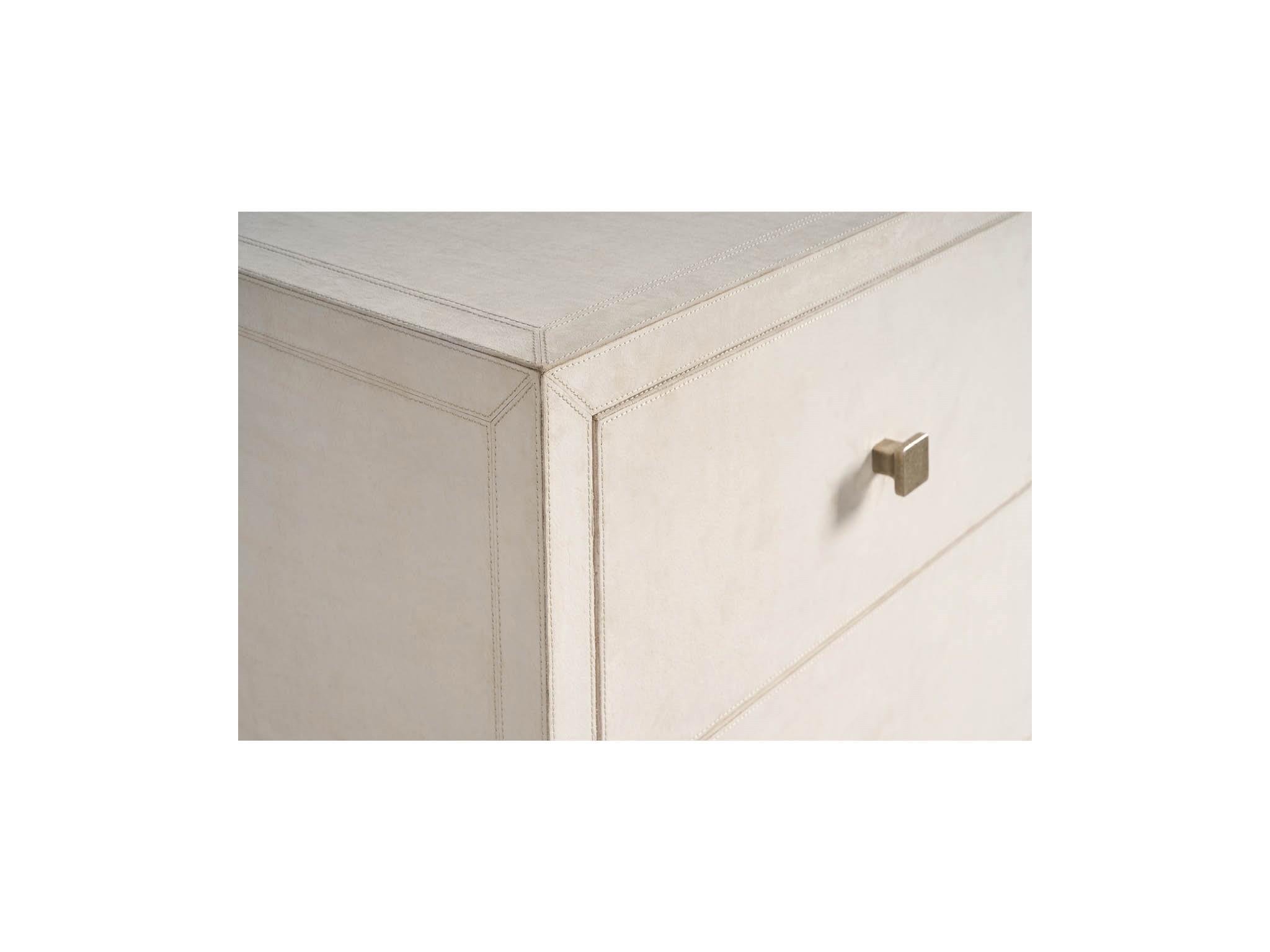 Lira Dresser - Multiple item room scene