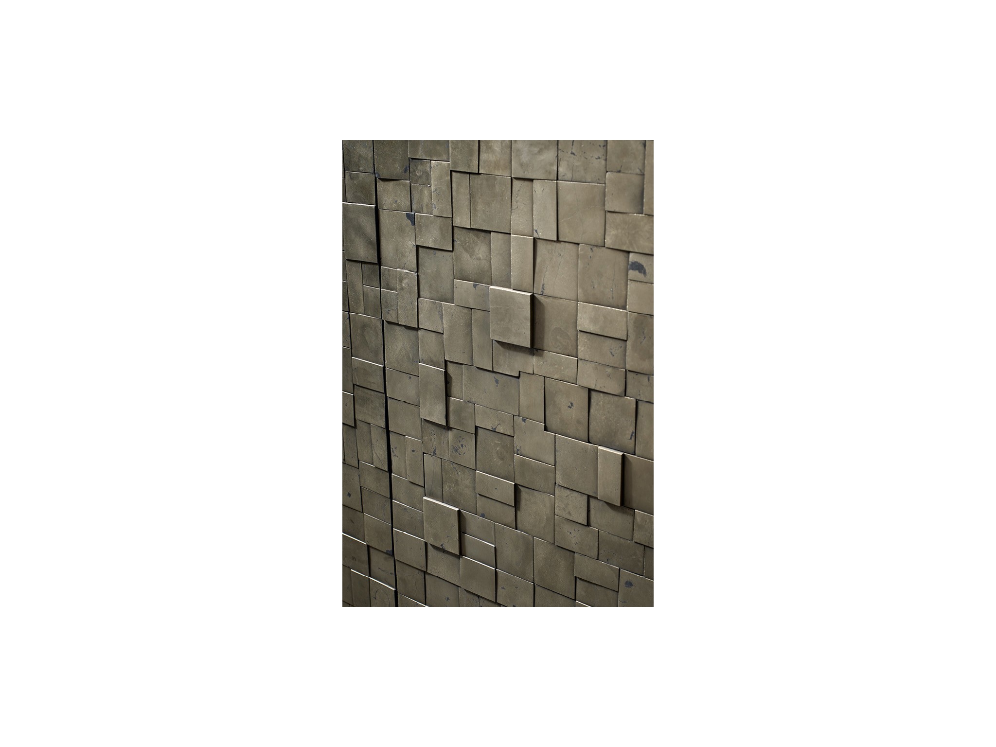 Cosmo Chest - Multiple item room scene