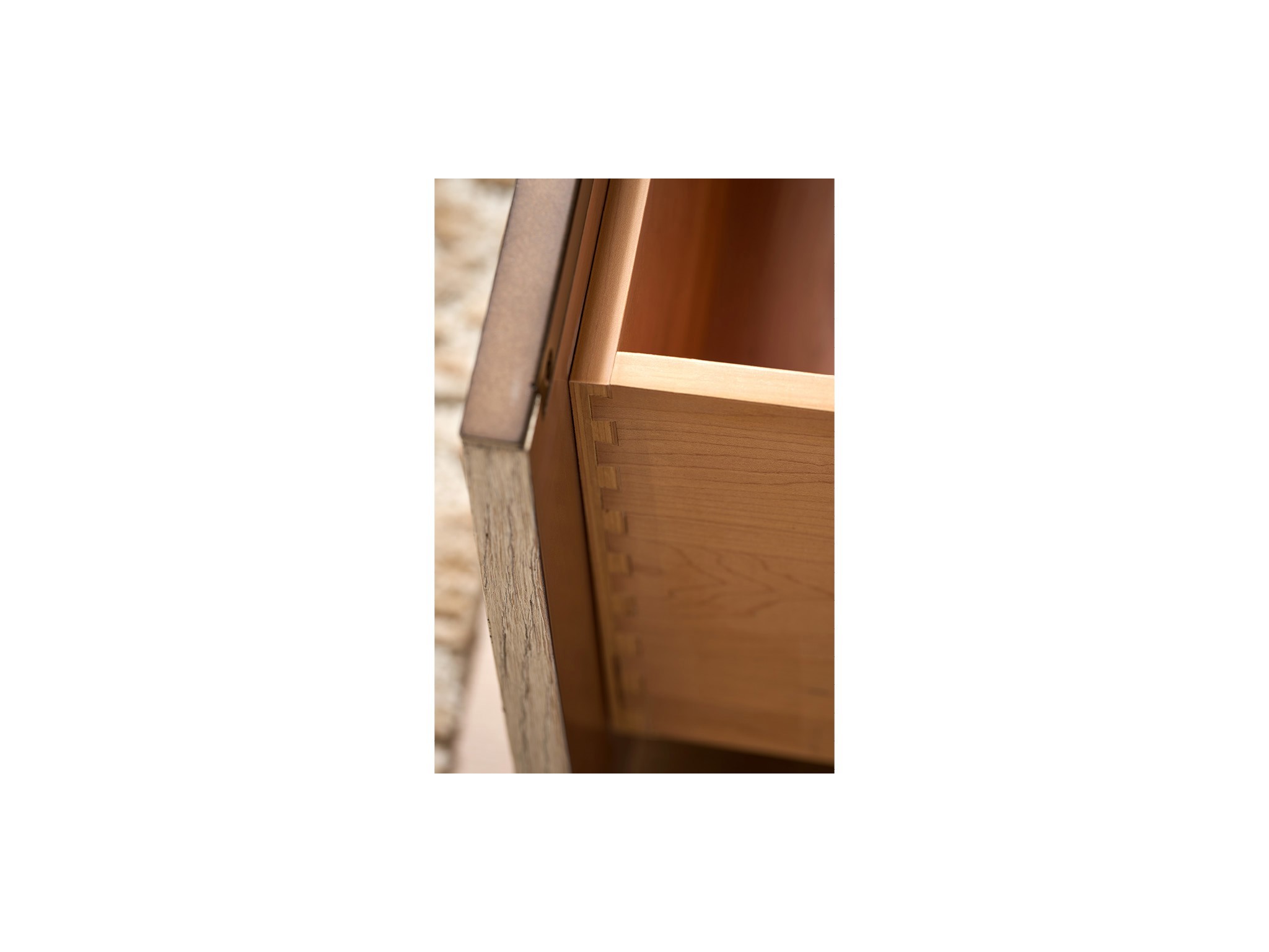 Quartz Drawer Chest - Multiple item room scene