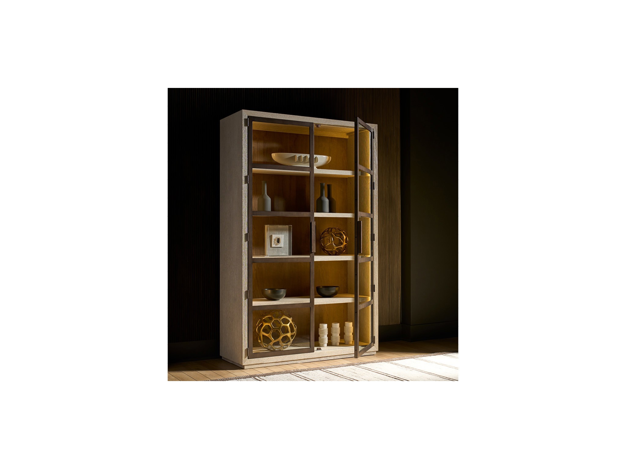 Mist Display Cabinet - Multiple item room scene
