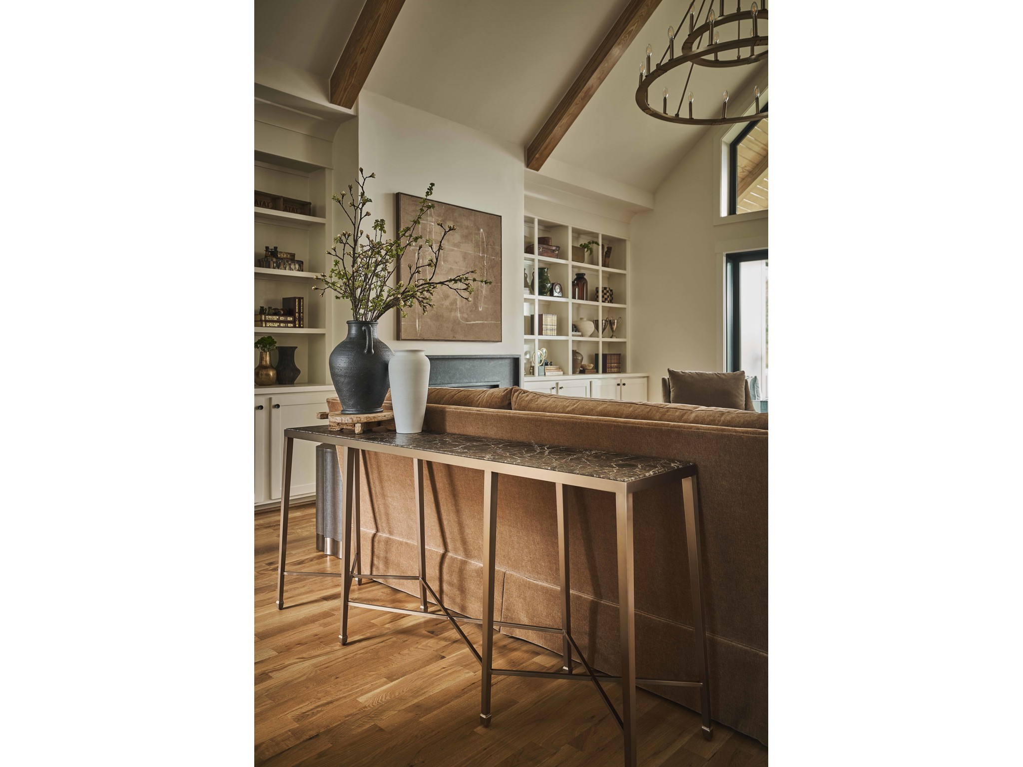 Emperador Console - Multiple item room scene