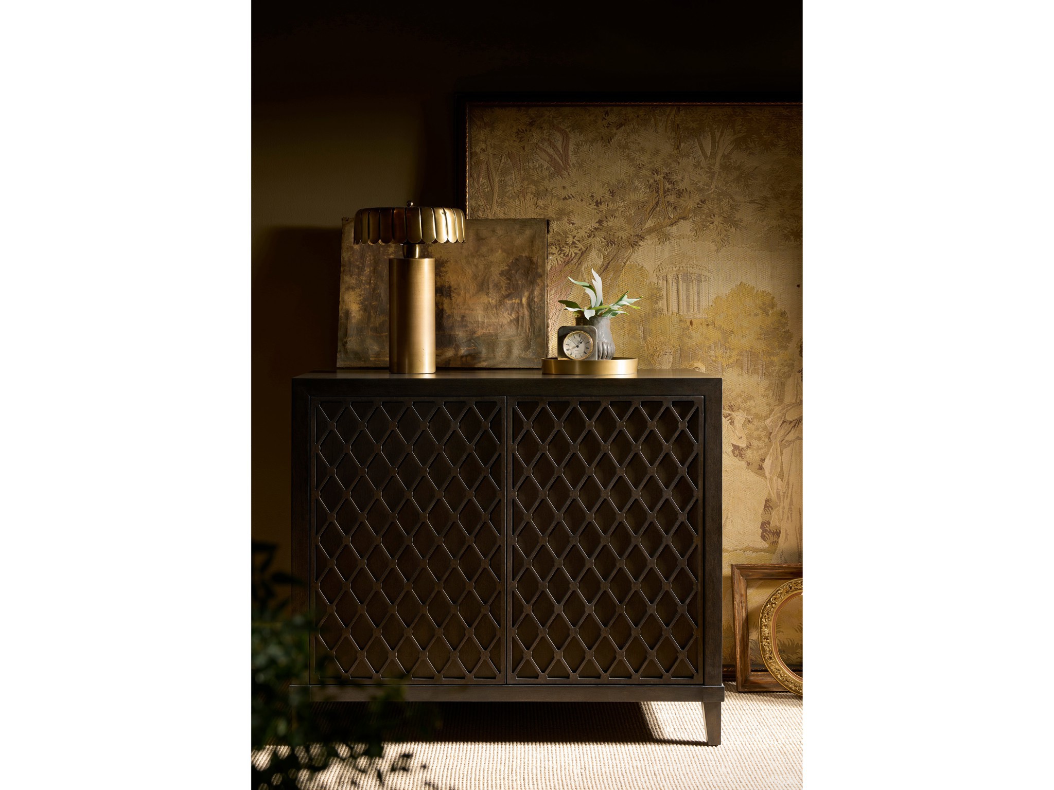 Fenwick Hall Chest - Multiple item room scene