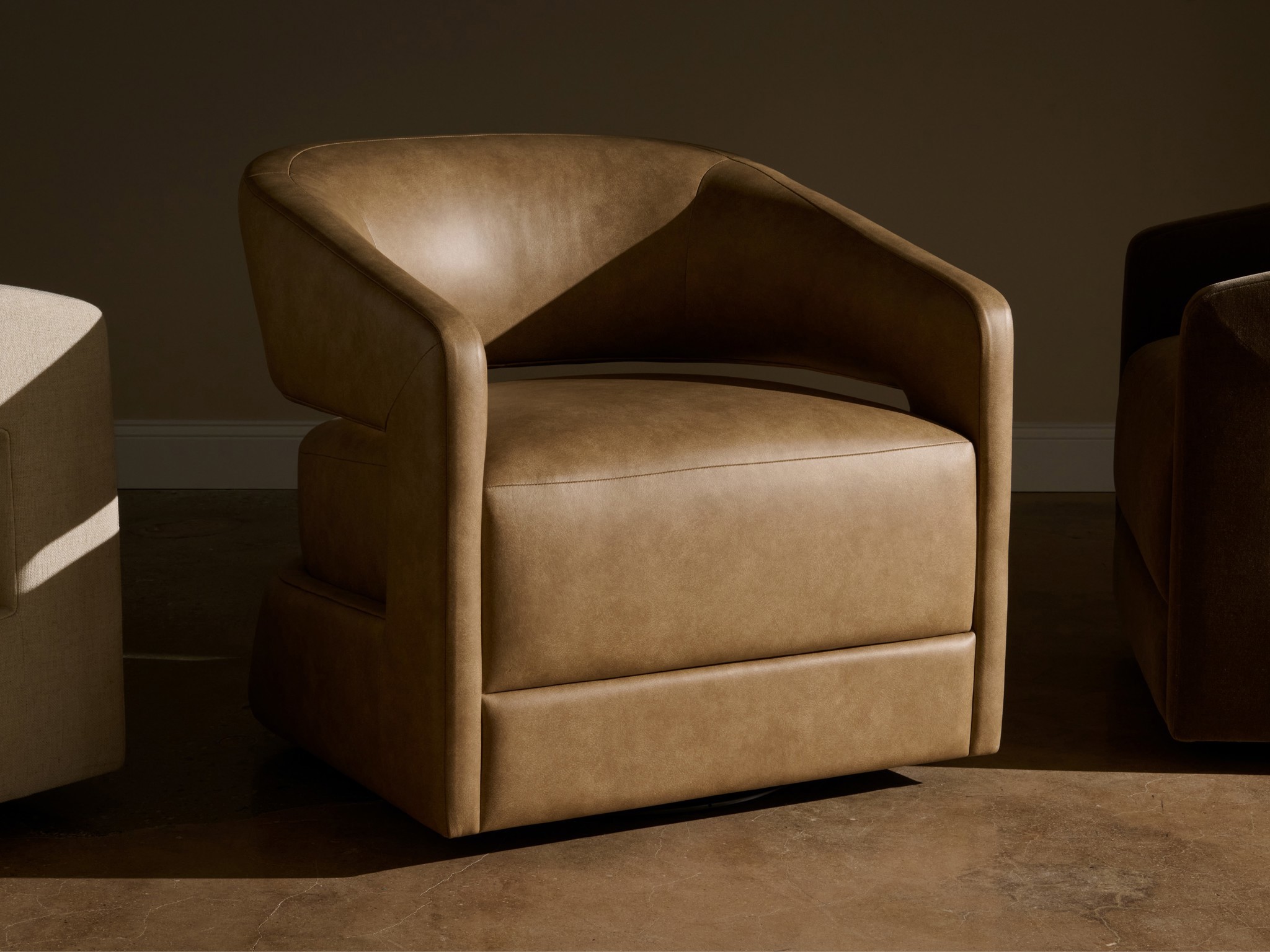 Drew Swivel Chair - Multiple item room scene