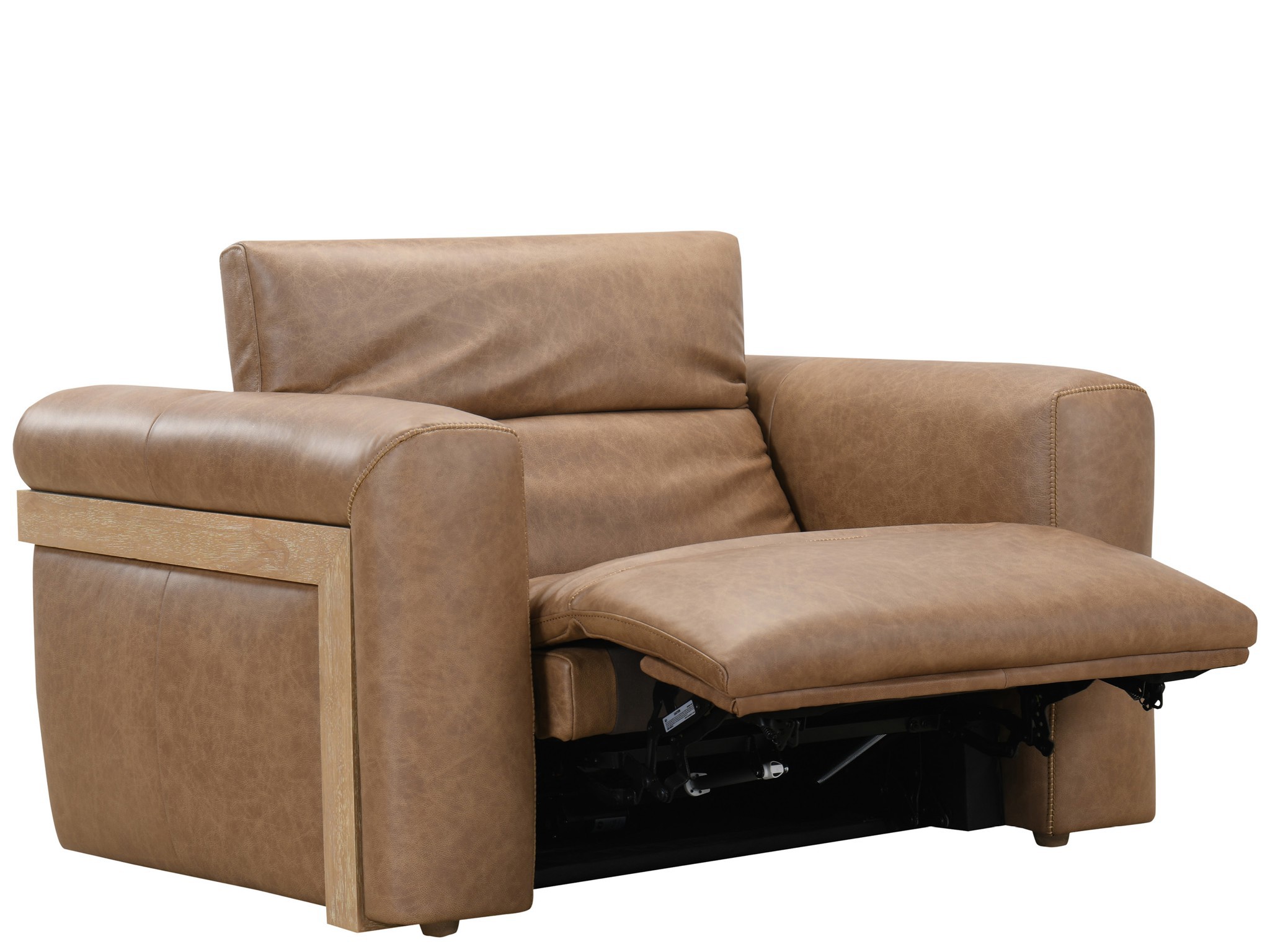Maddox XL Recliner - Silo with a white background