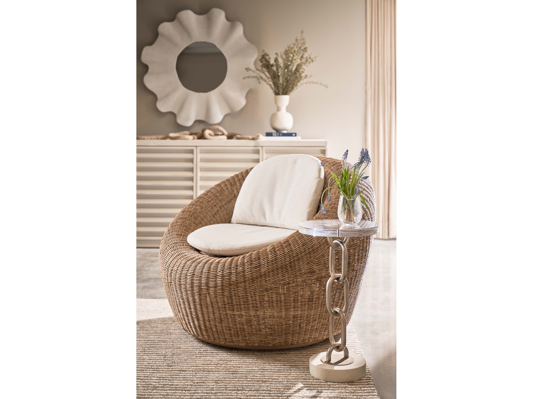 Link Accent Table - Multiple item room scene
