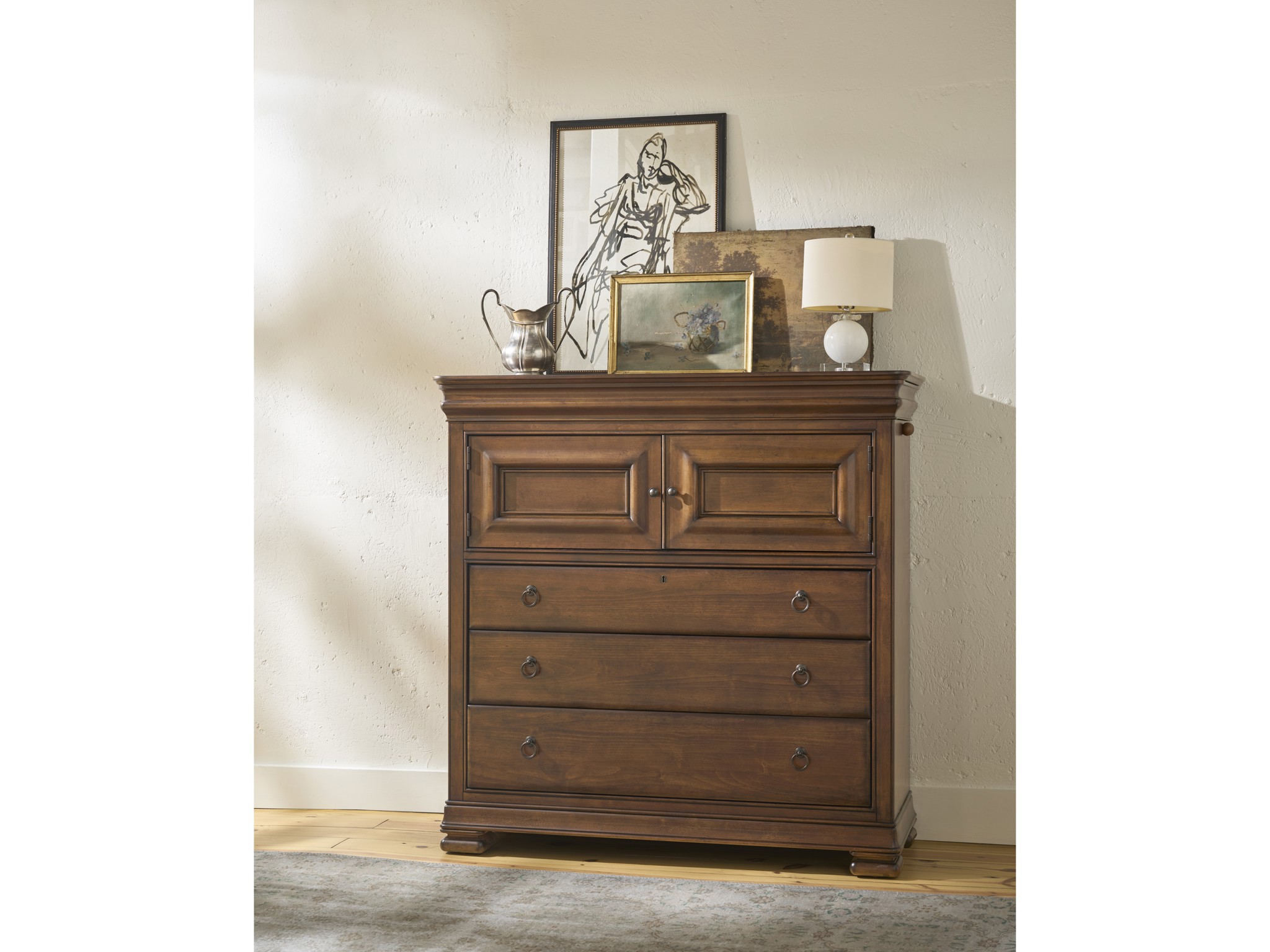 Dressing Chest - Multiple item room scene