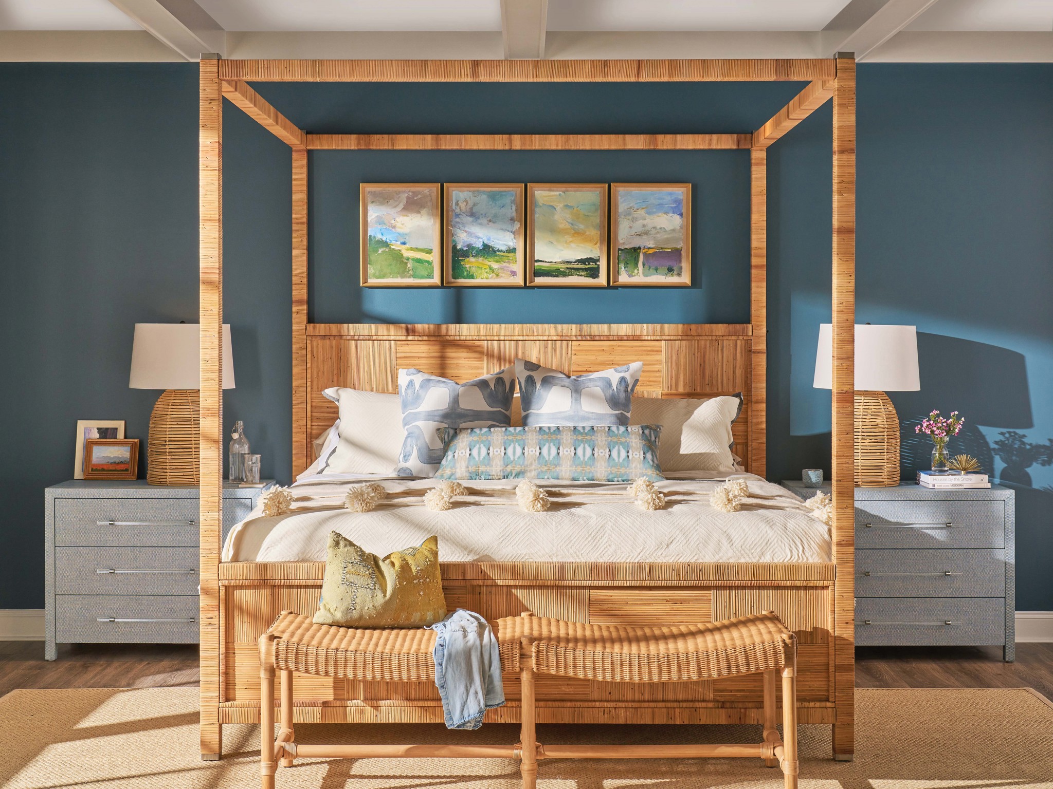 Chatham Poster Bed King - Multiple item room scene