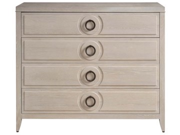 Lizmore  Chest